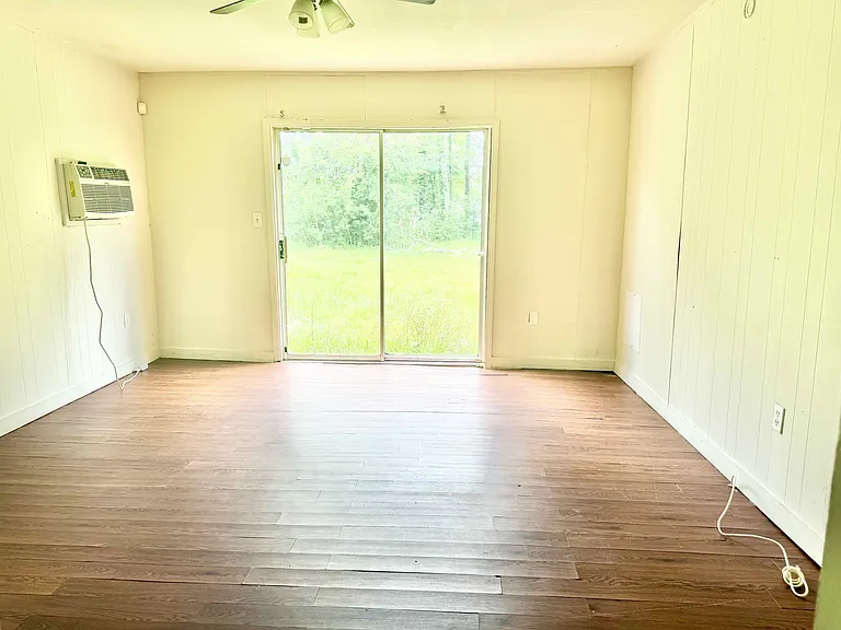 10363 White Oak Dr — Photo 4