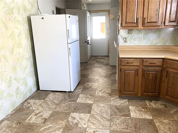 5th image of 514 E Freemont St