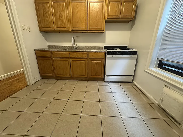 3215-3217 Hull Ave #2A — Photo 22