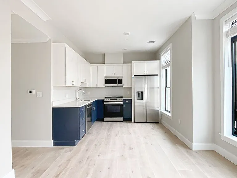 157 Everett St #309 — Photo 1