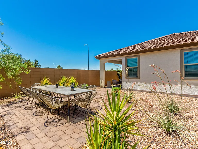 43 E Capricorn Way — Photo 38