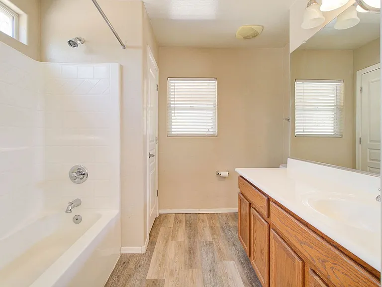 41375 W Cahill Dr — Photo 29