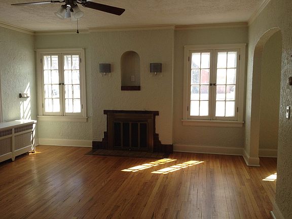 4th image of 814 E 2nd St