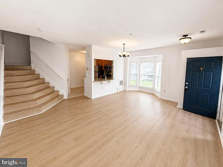 308 Assembly Point Ct — Photo 3