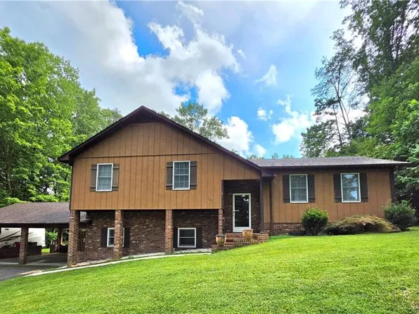 181 Camelia Ct, Mount Airy, NC 27030