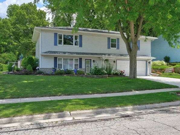 760 Scott St, Oregon, WI 53575