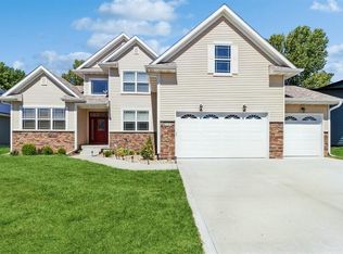 4121 Cochrane Pkwy, Ames, IA 50014
