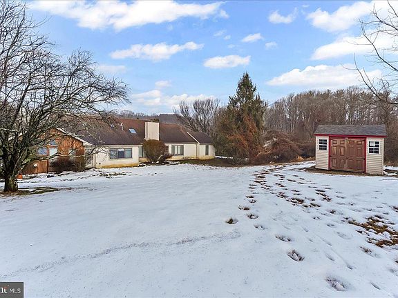 2nd image of 531 Chandler Mill Rd