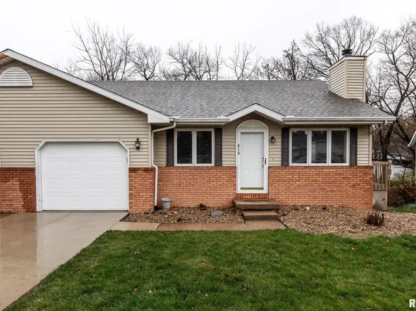 610 Woodland Knolls Rd, Metamora, IL 61548