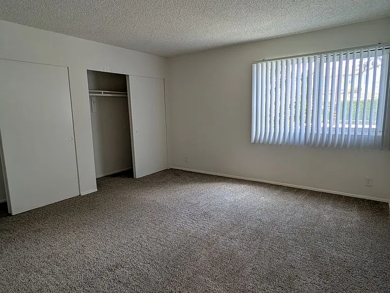 6450 Lincoln Ave — Photo 16