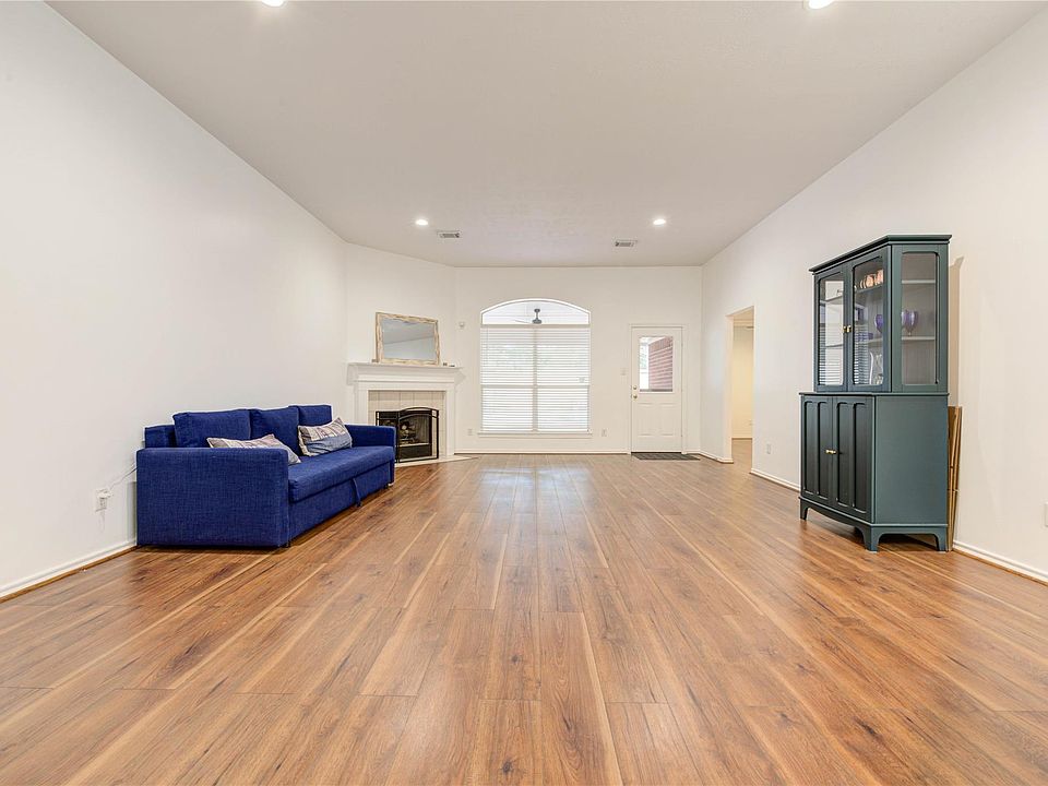 2nd image of 3110 Lancefield Ct