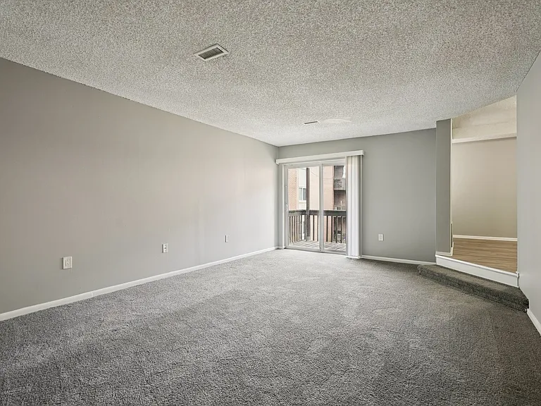 Aspen Apartments — Photo 39