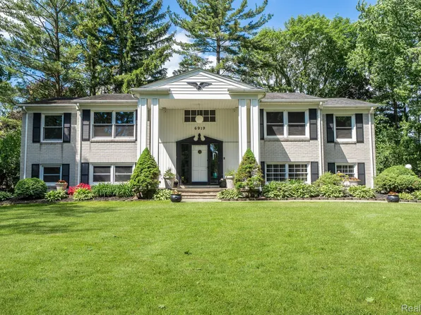 6919 Limerick Ln, Troy, MI 48098