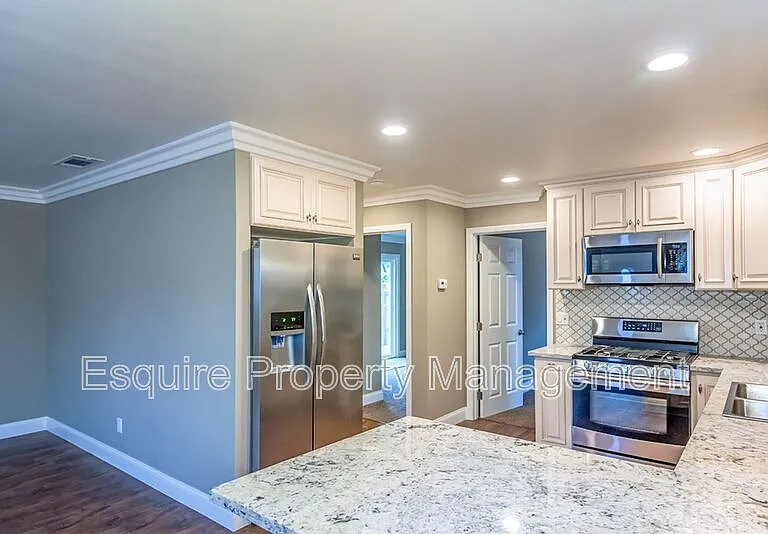 1218 N Olive St #A — Photo 7