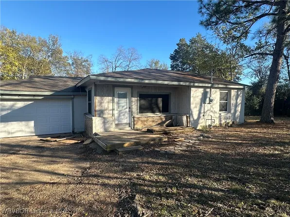 100 N Commanche St, Sallisaw, OK 74955