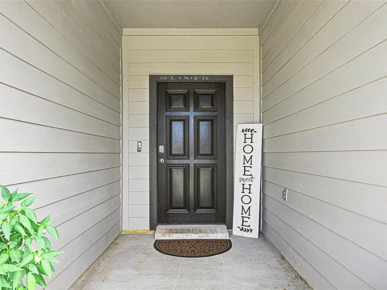 4 bed, 2.5 bath, 2076 sqft, $2,700 — Photo 3