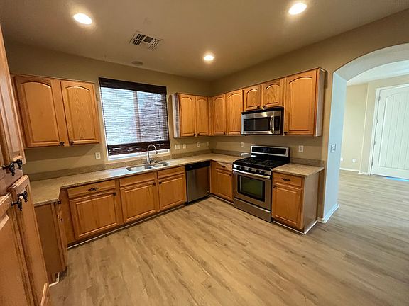 3rd image of 2958 N Clanton St