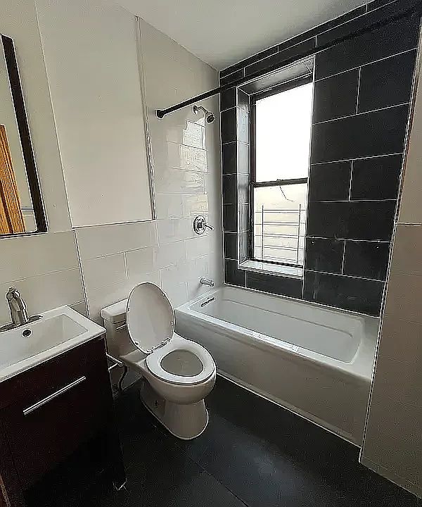 2nd image of 1985 Ocean Ave #5S