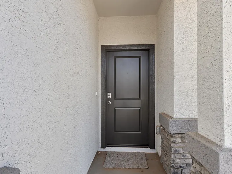 18351 W Hackamore Dr — Photo 3