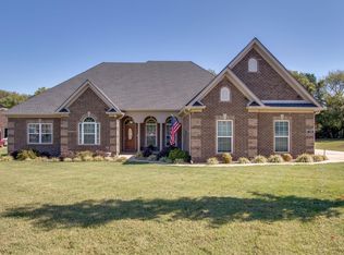 150 Lakepointe Rd, La Vergne, TN 37086
