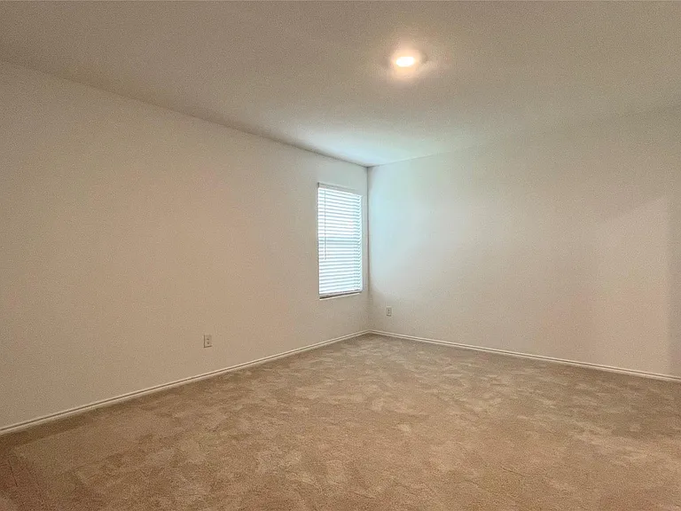 1130 Arborwood Dr — Photo 9
