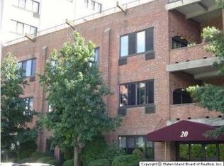 42 Bay Street Lndg, Staten Island, NY 10301