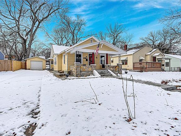 3rd image of 6634 Bellefontaine Ave