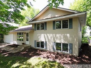 177 Strese Ln, Apple Valley, MN 55124