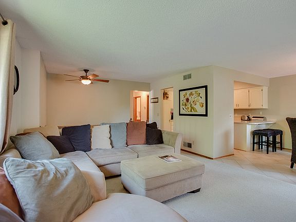 4th image of 831 Martha Lake Ct