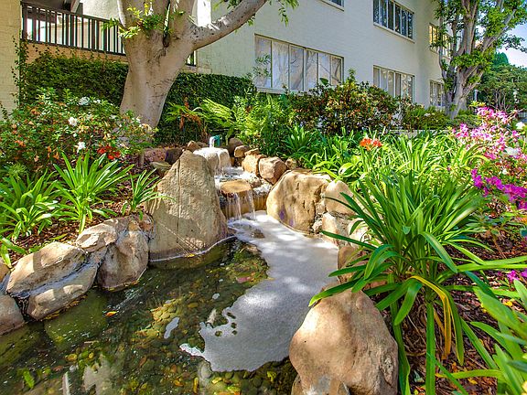 4th image of 339 N Oakhurst Dr APT 303