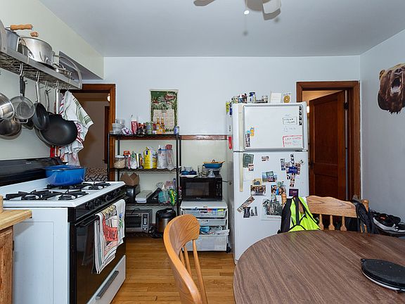 4th image of 2109 N Albany Ave #4