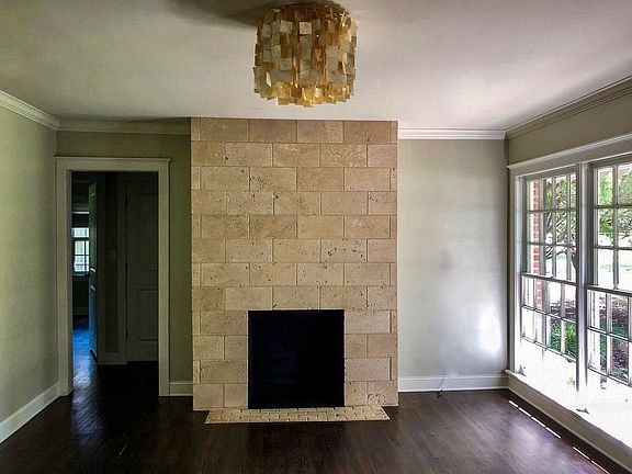 3rd image of 8512 Surrey Pl