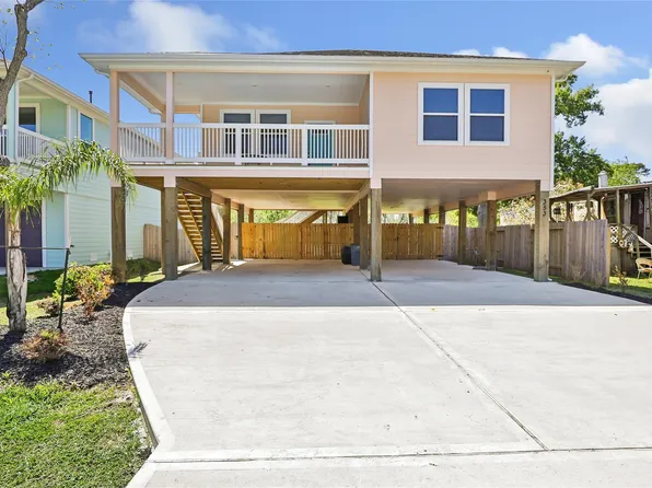 353 Bay Oaks Dr, La Porte, TX 77571