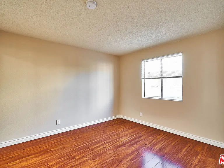 820 S Saint Andrews Pl #203 — Photo 22