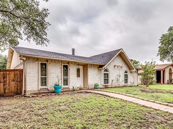 3rd image of 2710 Robin Hill Ln