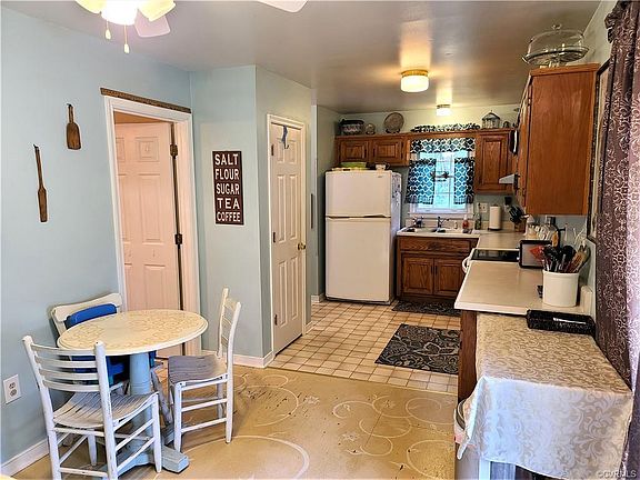 5th image of 9101 Barnwell Cir