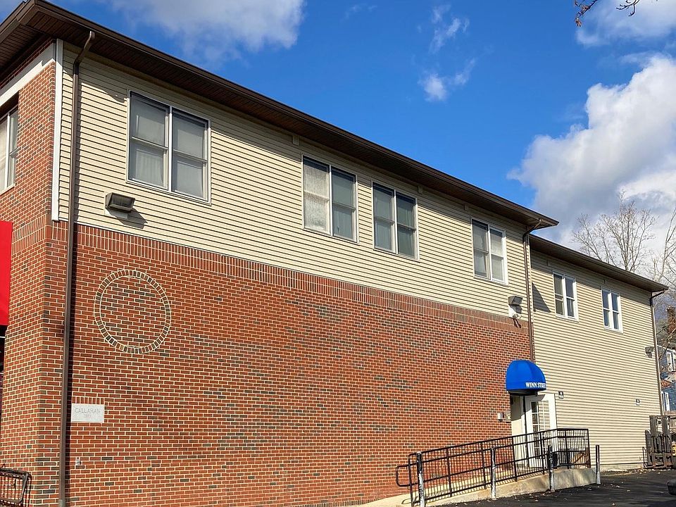 2nd image of 65 Winn St #4