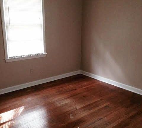 5th image of 409 Camellia Rd