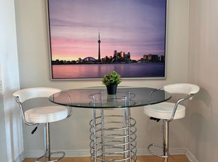 28 Harrison Garden Blvd #706, Toronto, ON M2N 2T3