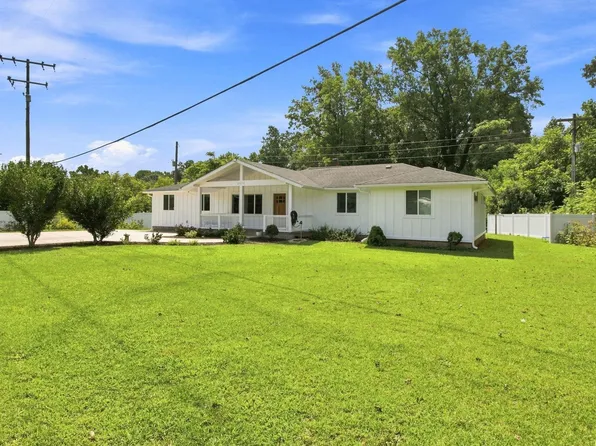2010 Fort Prince Blvd, Wellford, SC 29385