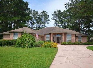5726 Sandstone Dr, Pace, FL 32571