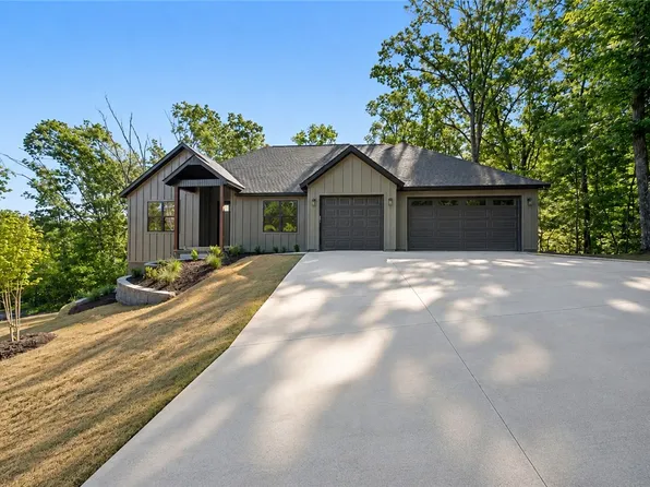 11 Hexham Dr, Bella Vista, AR 72715