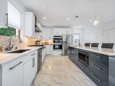 2901 Avenue, Brooklyn, NY, 11229