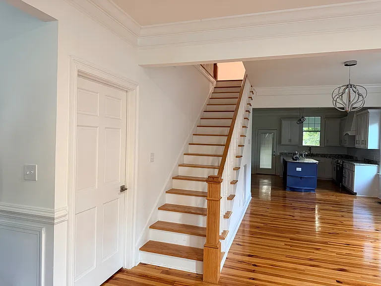458 Michigan Ave — Photo 4
