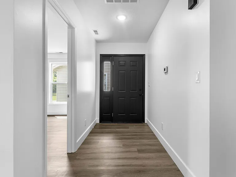 165 Westhaven Dr — Photo 10