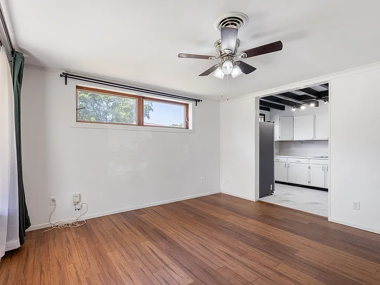 1103 Somerset Dr — Photo 4
