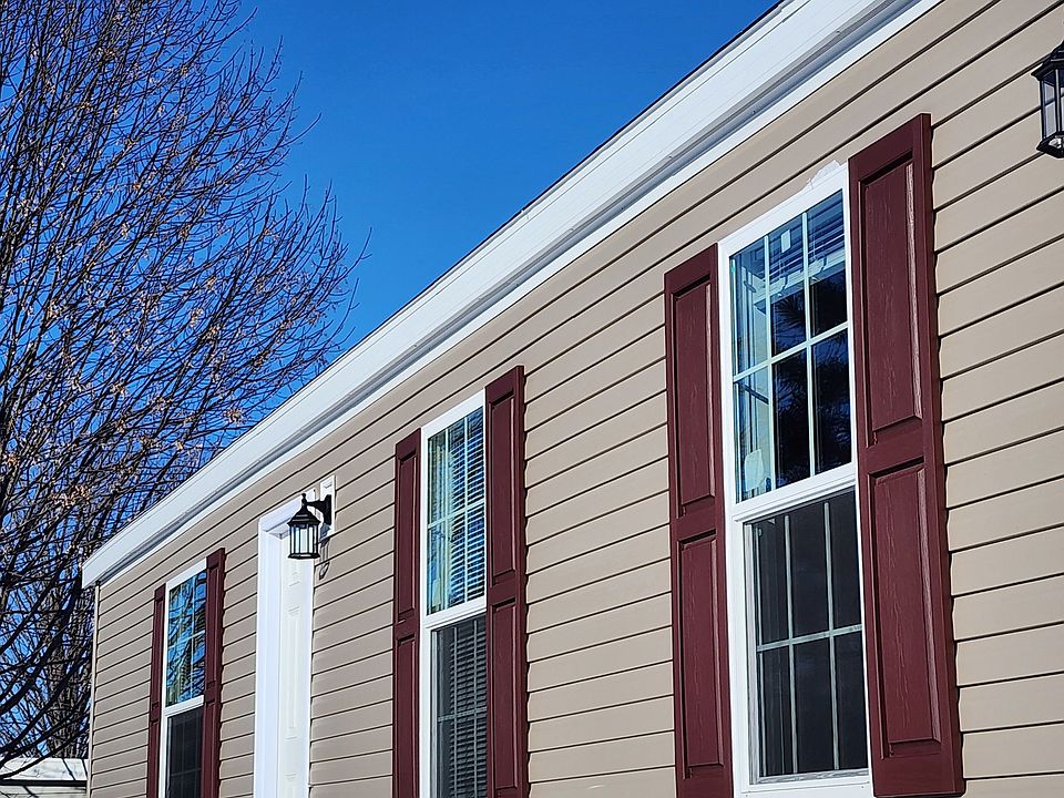 1st image of 105 20th St NW #210
