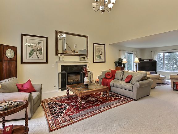 Formal Living Area 