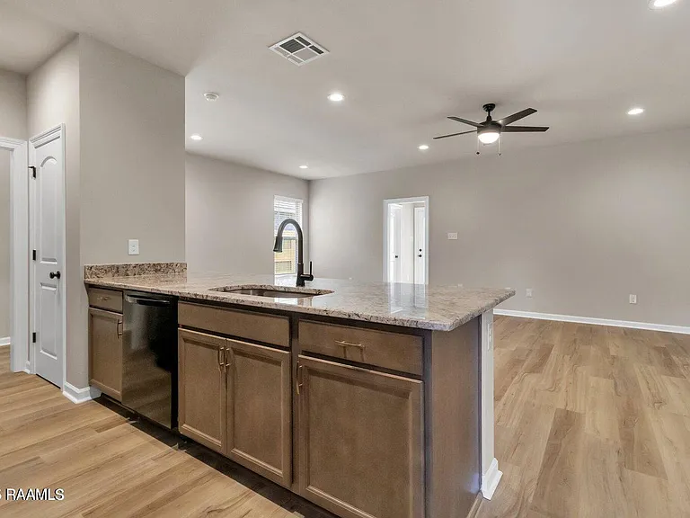 111 Segovia Way — Photo 7