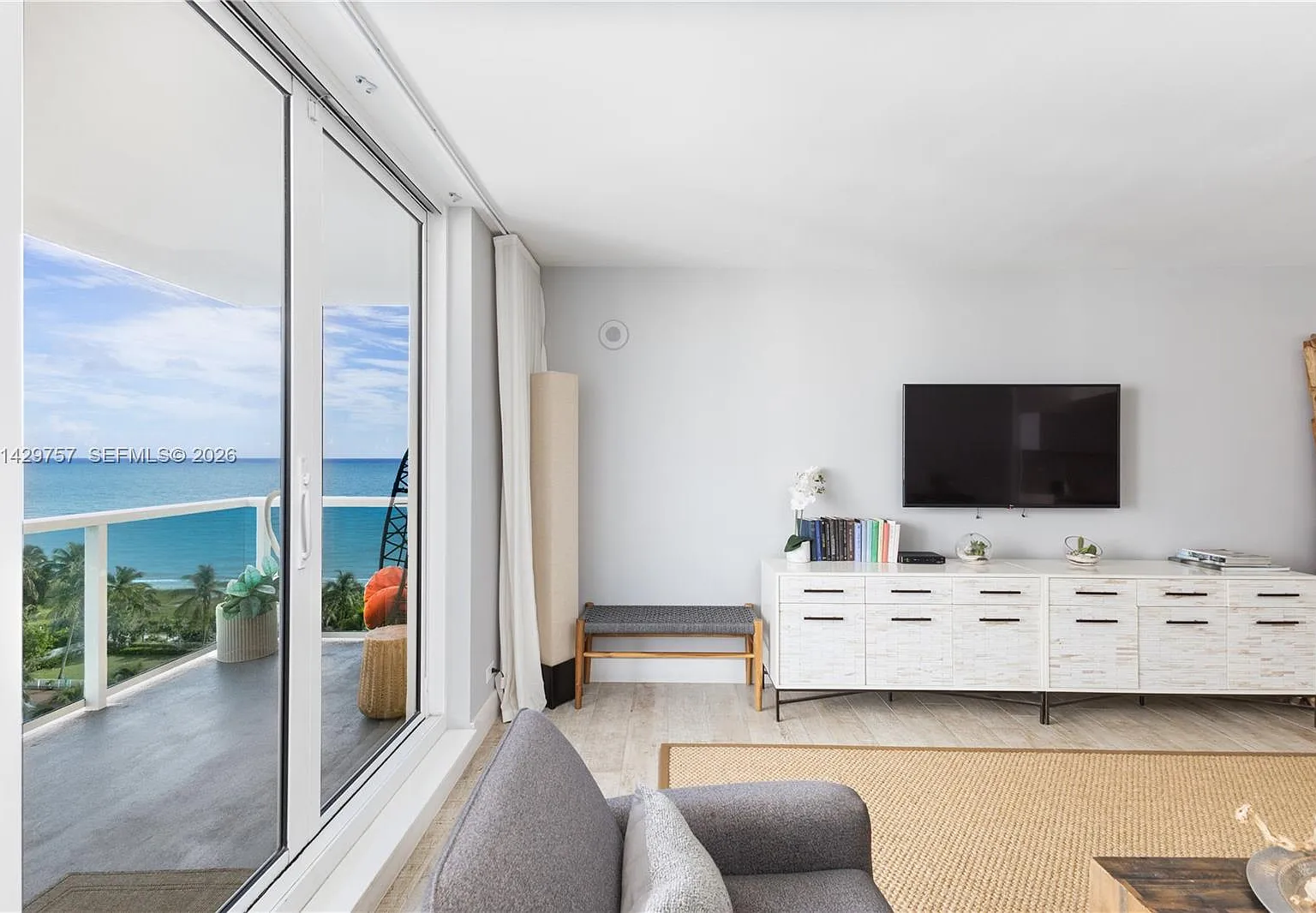 2399 Collins Avenue — Photo 4